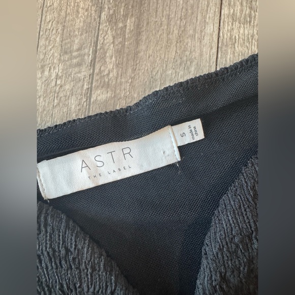 Astr Black Off-Shoulder Crop Top - Picture 9 of 9